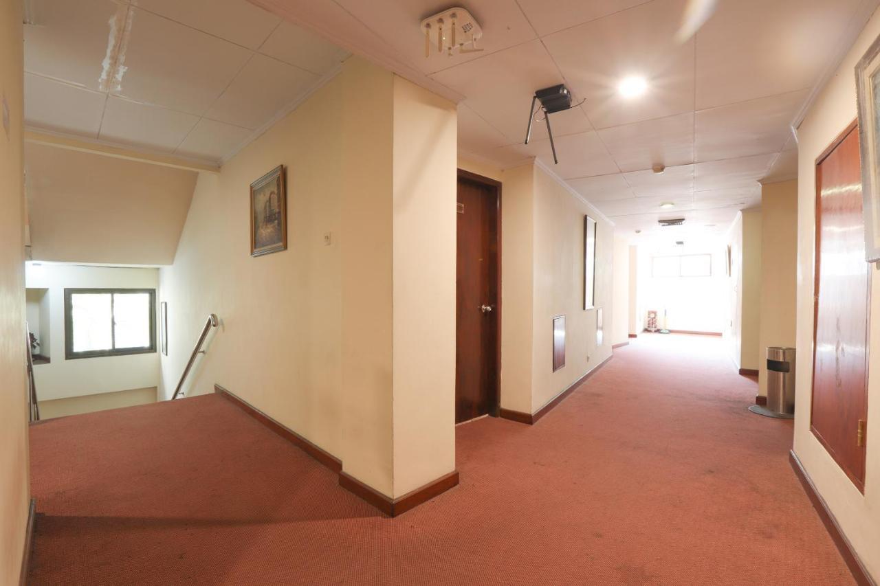 Oyo 108 Hotel Surya Cakarta Dış mekan fotoğraf