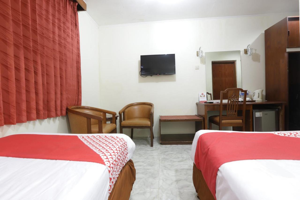 Oyo 108 Hotel Surya Cakarta Dış mekan fotoğraf