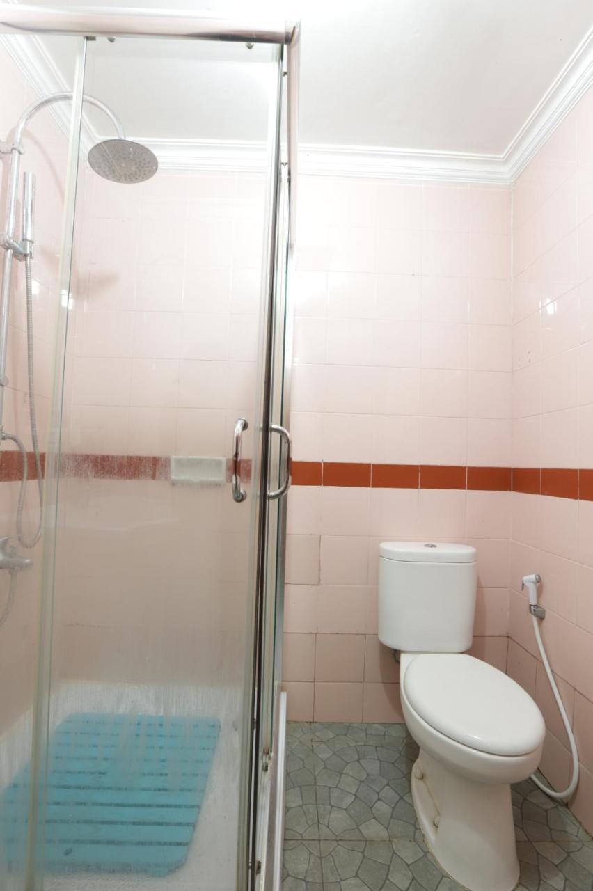 Oyo 108 Hotel Surya Cakarta Dış mekan fotoğraf
