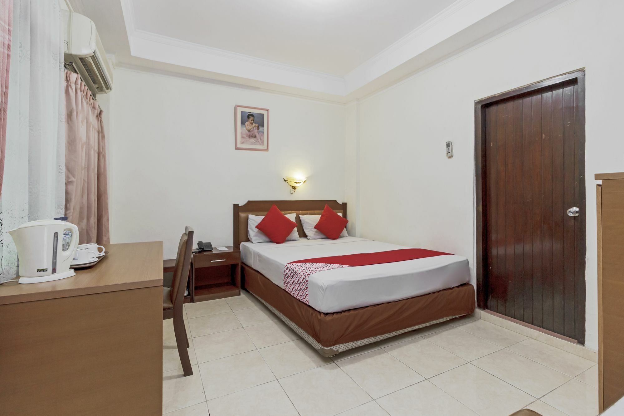 Oyo 108 Hotel Surya Cakarta Dış mekan fotoğraf