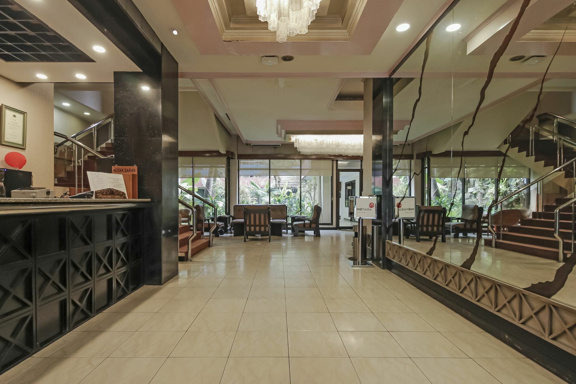 Oyo 108 Hotel Surya Cakarta Dış mekan fotoğraf