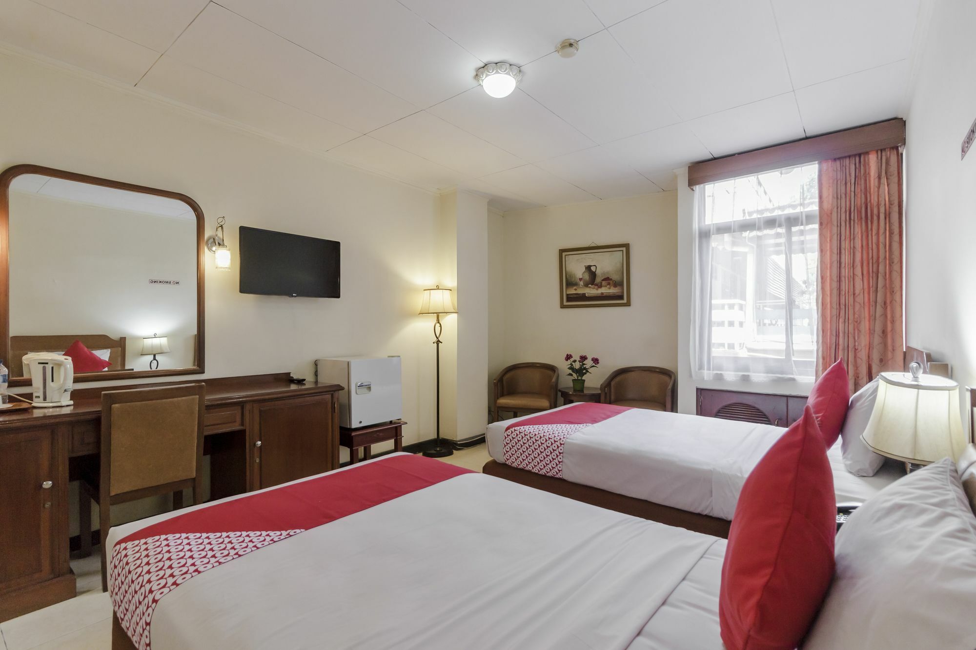Oyo 108 Hotel Surya Cakarta Dış mekan fotoğraf