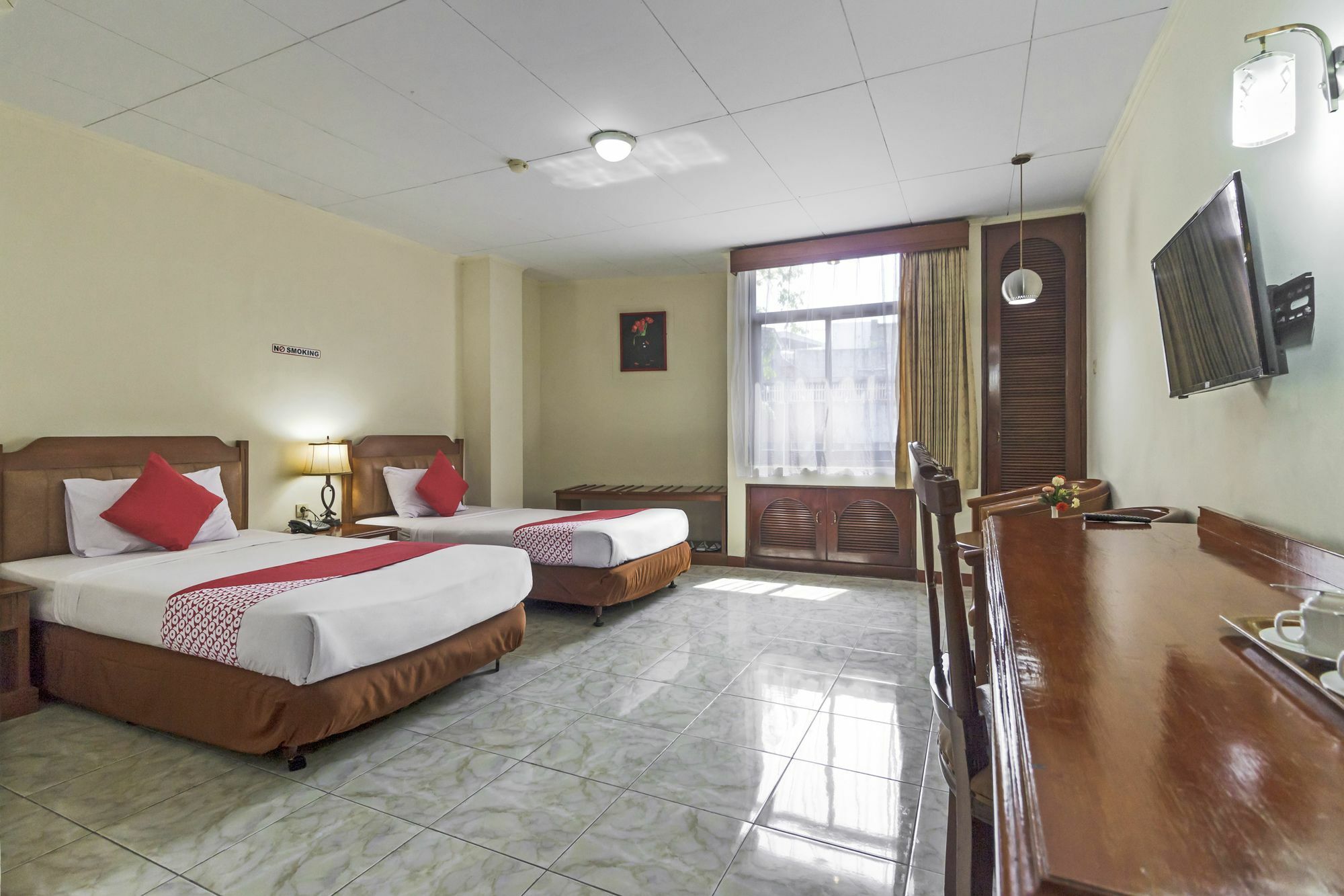 Oyo 108 Hotel Surya Cakarta Dış mekan fotoğraf