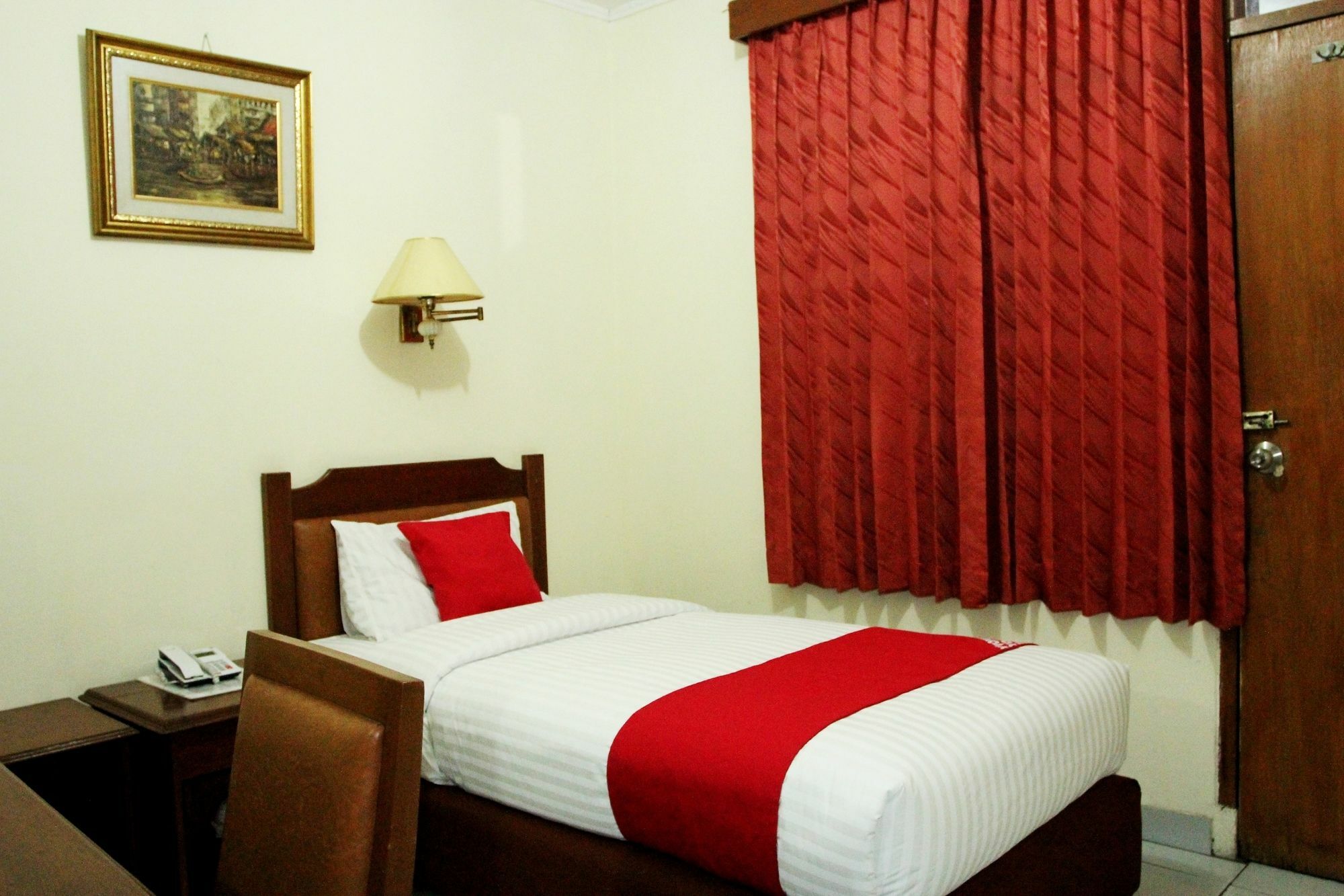 Oyo 108 Hotel Surya Cakarta Dış mekan fotoğraf