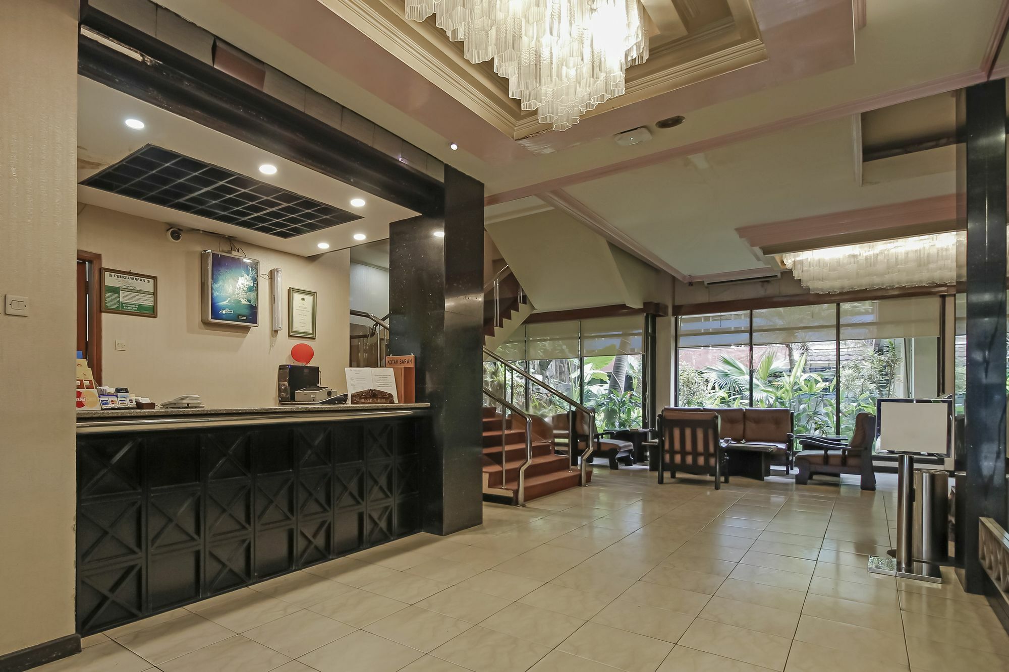 Oyo 108 Hotel Surya Cakarta Dış mekan fotoğraf