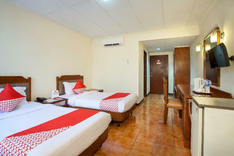 Oyo 108 Hotel Surya Cakarta Dış mekan fotoğraf
